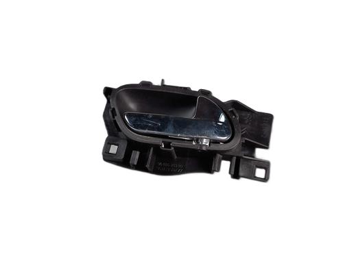 Used Front right interior door handle Front right interior door handle 37463938 37463938