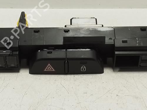 warnblinkschalter-kia-stonic-yb-2017-27858135 main image