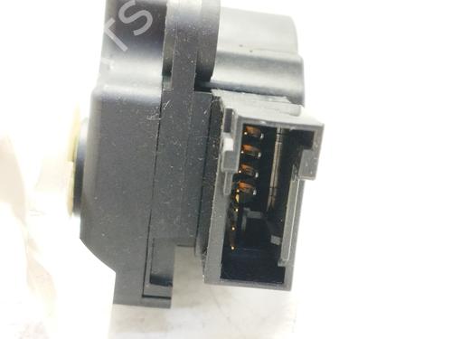 Fuel door actuator MERCEDES-BENZ C-CLASS (W203) C 220 CDI (203.008) | BP22810338E18 