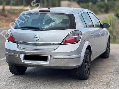 Fuse box OPEL ASTRA H (A04) 1.9 CDTI 16V (L48) | BP33983863E1 - Image 9