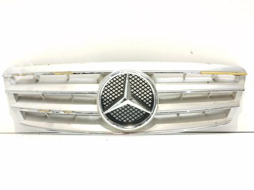 Grill MERCEDES-BENZ C-CLASS (W203) C 200 CDI (203.004) (116 hp) 30529983