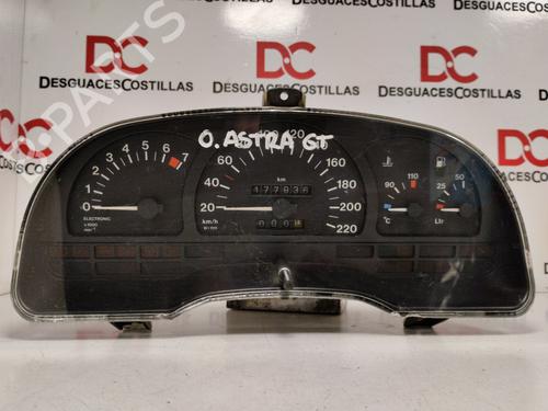 Used Instrument cluster OPEL ASTRA F Saloon (T92) 1.6 i 16V (F19, M19) (100 hp) 17412643