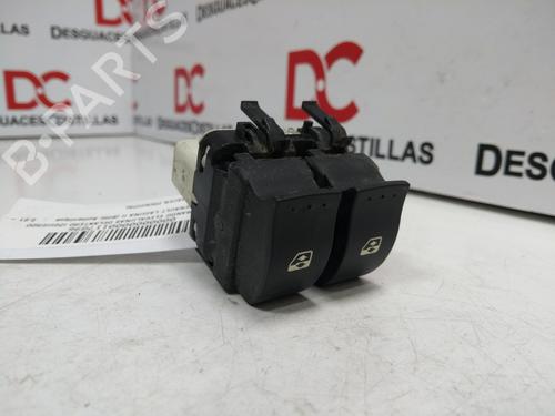 Used Left front window switch RENAULT LAGUNA II (BG0/1_) [2001-2007]  32085336