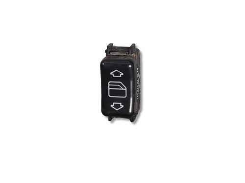 Used Right rear window switch Right rear window switch MERCEDES-BENZ C-CLASS (W202) C 200 D (202.120) (75 hp) 40102221 40102221