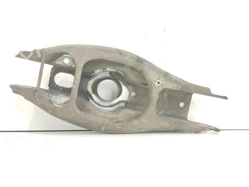 Venstre bagtil bærearm BMW 1 (E87) 118 d (143 hp) 23560163