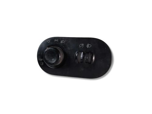 Forlygtekontakt Forlygtekontakt SEAT IBIZA III (6L1) 1.9 SDI (64 hp) 39908677 39908677