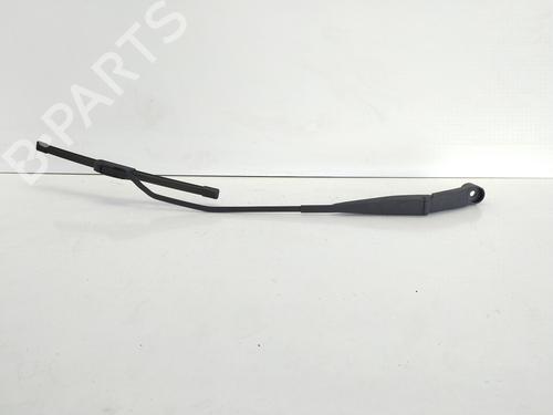 Used Front windshield wiper arm HYUNDAI i20 I (PB, PBT) [2008-2015]  21531113