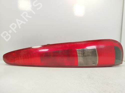 Used Right taillight FORD FIESTA V (JH_, JD_) 1.4 TDCi (68 hp) 17401321