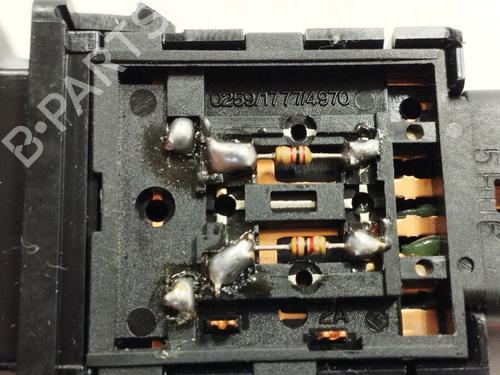 Right front window switch KIA CERATO I Saloon (LD) 1.5 CRDi | BP17422942I26 