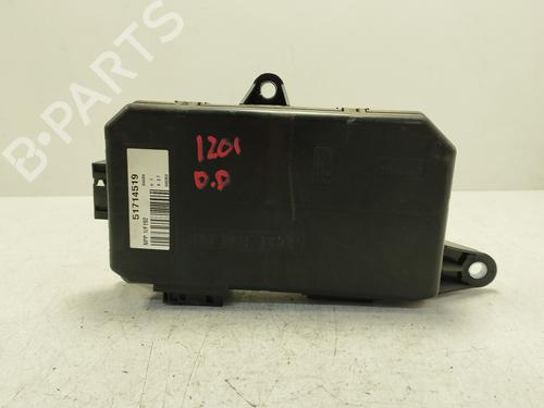 Commande Confort FIAT STILO (192_) 2.4 20V (192_XD1A, 192AXD12) (170 hp) 31930835