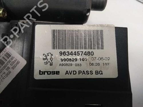 Right front window motor PEUGEOT 307 (3A/C) 2.0 HDi 90 | BP17396058E20 