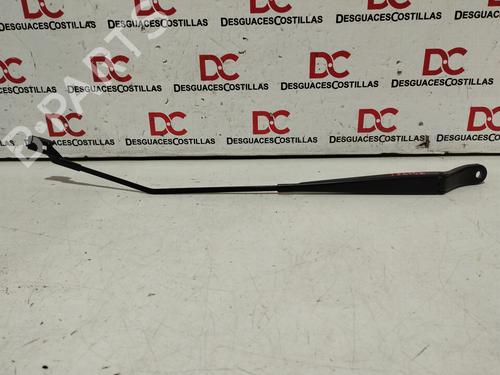 Used Front windshield wiper arm Front windshield wiper arm 39077611 39077611