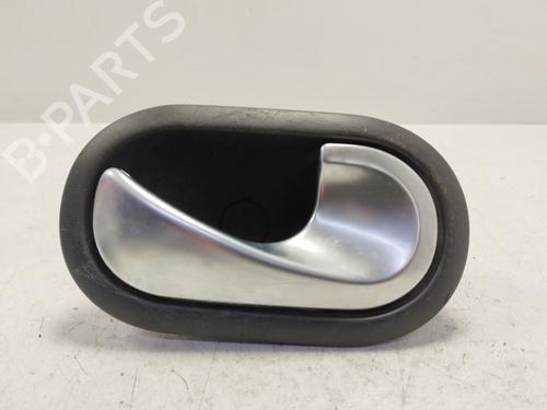 Høyre bak invendig håndtak RENAULT GRAND SCÉNIC II (JM0/1_) 1.5 dCi (JM1E) (106 hp) 30839406