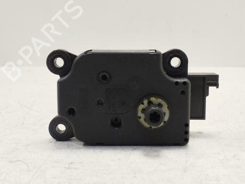 Fuel door actuator MERCEDES-BENZ C-CLASS (W203) C 220 CDI (203.008) | BP27702414E18