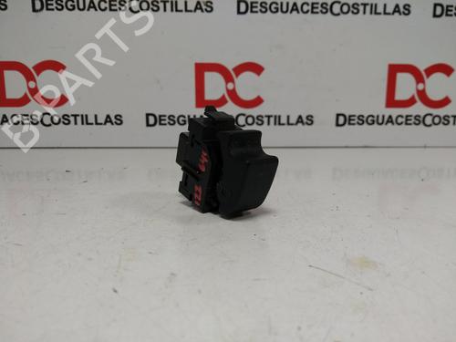 Interrupteur de vitre arrière droite TOYOTA COROLLA Verso (ZER_, ZZE12_, R1_) 2.2 D-4D (AUR10_, AUR10R) (136 hp) 32085506