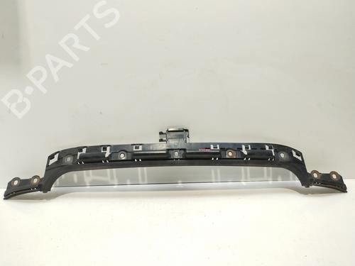 Kofangerbeslag bag BMW 1 (E81) 118 i (143 hp) 24111589