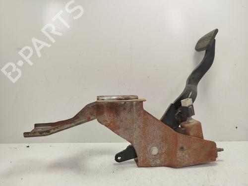 Rempedaal RENAULT LAGUNA III (BT0/1) 2.0 dCi (BT01, BT08, BT09, BT0E, BT0K, BT12, BT1C, BT1D,... (150 hp) 30922629