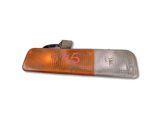 Used Left front indicator Left front indicator PEUGEOT 505 (551A) 2.0 (97 hp) 40102264 40102264