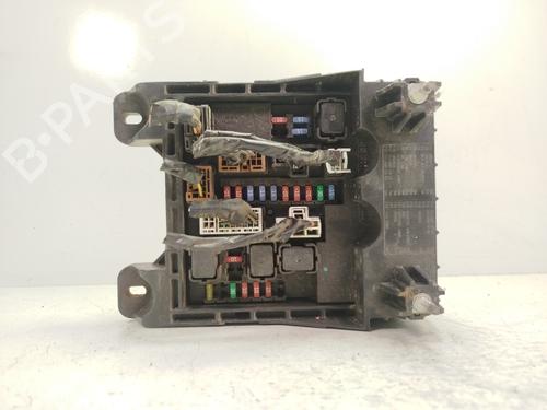 Used Fuse box RENAULT LAGUNA III (BT0/1) 2.0 dCi (BT01, BT08, BT09, BT0E, BT0K, BT12, BT1C, BT1D,... (150 hp) 30922608