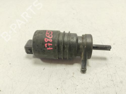 Used Washer pump VOLVO 940 (944) 2.3 (135 hp) 17734153