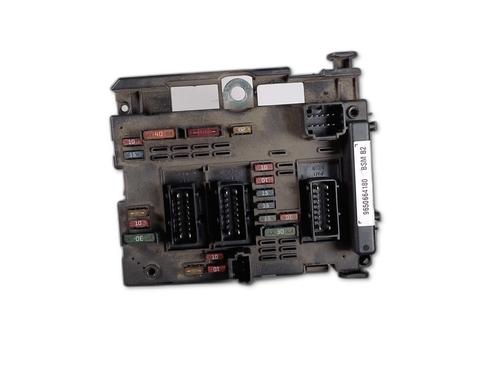 Used Fuse box Fuse box 39076149 39076149