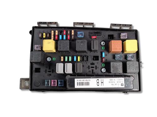 Used Fuse box Fuse box 39079632 39079632