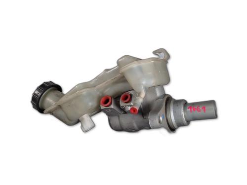 Used Brake master cylinder Brake master cylinder 39076135 39076135