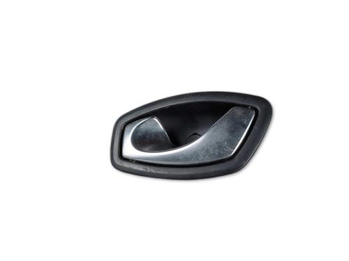 Venstre foran invendig håndtak RENAULT MEGANE III Hatchback (BZ0/1_, B3_) 1.6 16V (116 hp) 30745744