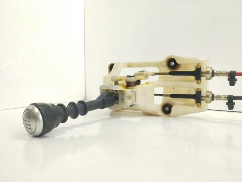 Gear lever KIA SPORTAGE II (JE_, KM_)  | BP24466128M90