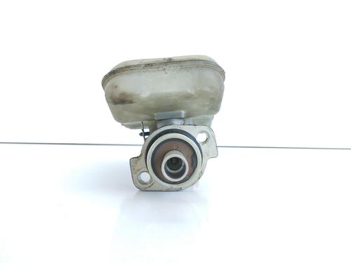 Used Brake master cylinder Brake master cylinder 39025000 39025000
