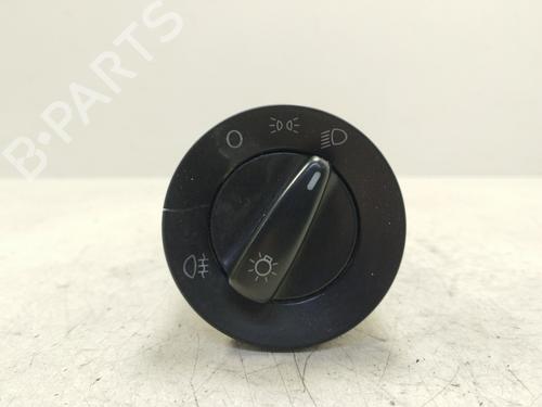Used Headlight switch VW GOLF IV (1J1) 1.9 TDI (110 hp) 22523004