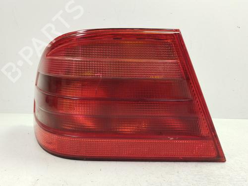 Venstre Baklys Venstre Baklys MERCEDES-BENZ E-CLASS (W210) E 290 Turbo-D (210.017) (129 hp) 36903616 36903616