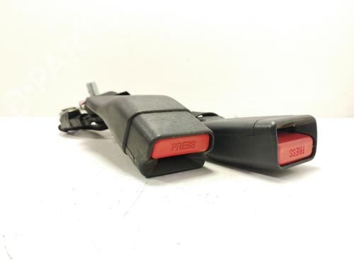 Used Rear left seatbelt TOYOTA AURIS (_E18_) 1.8 Hybrid (ZWE186_, ZWE186R) (136 hp) 17423614