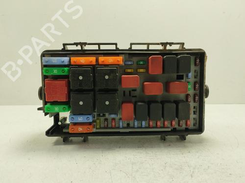 Used Fuse box FIAT GRANDE PUNTO (199_) 1.3 D Multijet (199.AXD11, 199.AXD1A, 199.AXD1B,... (90 hp) 29943313