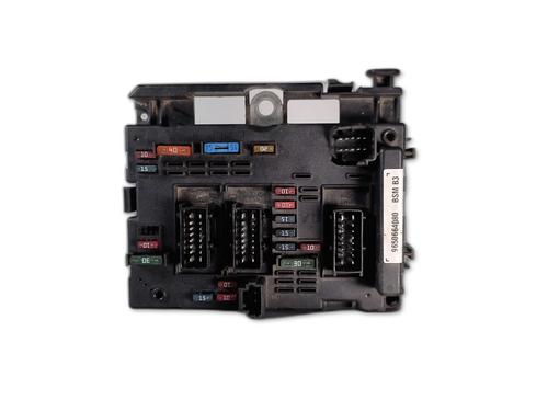 Used Fuse box Fuse box 38924986 38924986