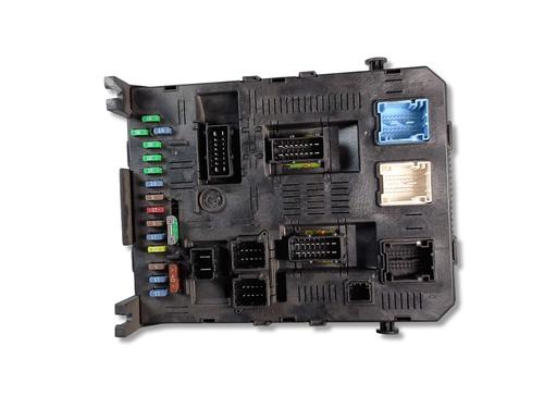Used Fuse box Fuse box 38238506 38238506