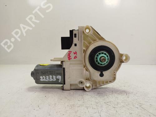 Portierruitmotor linksvoor Portierruitmotor linksvoor 39075961 39075961