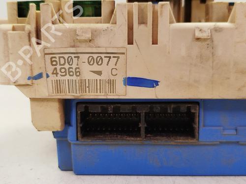Fuse box MITSUBISHI PAJERO III (V7_W, V6_W) 2.5 TDi (V64W, V74W) | BP30002693E1