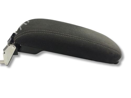 Used Armrest / Center console Armrest / Center console PEUGEOT 308 II (LB_, LP_, LW_, LH_, L3_) 1.5 BlueHDI 100 (102 hp) 39899606 39899606