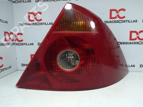 Used Right taillight FORD MONDEO III (B5Y) 2.0 16V (146 hp) 17400725