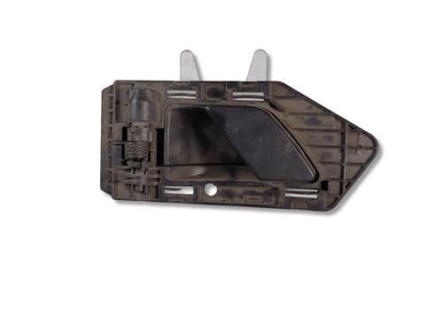Højre fortil invendig håndtag Højre fortil invendig håndtag CITROËN BERLINGO / BERLINGO FIRST MPV (MF_, GJK_, GFK_) 1.9 D (MFWJZ) (70 hp) 39609580 39609580