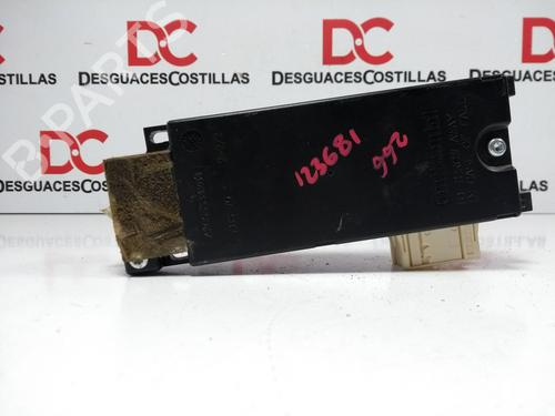 Used Electronic module PEUGEOT 308 SW I (4E_, 4H_) 1.6 HDi (112 hp) 17403861