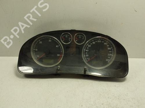 Used Instrument cluster VW PASSAT B5.5 (3B3) [2000-2005]  31051201
