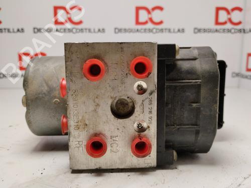 Used ABS pump KIA SORENTO I (JC) 2.5 CRDi 4WD (140 hp) 17407764