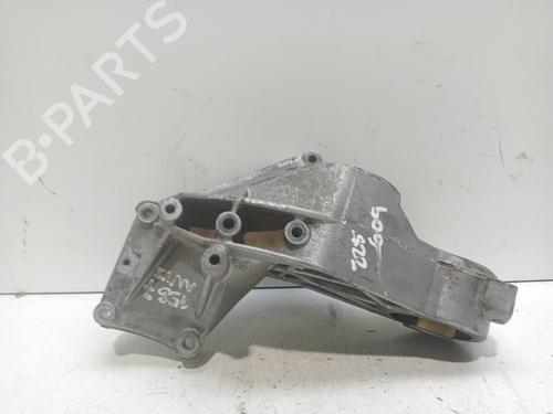 Used Engine mount MERCEDES-BENZ VITO Van (W638) 112 CDI 2.2 (638.094) (122 hp) 30928780