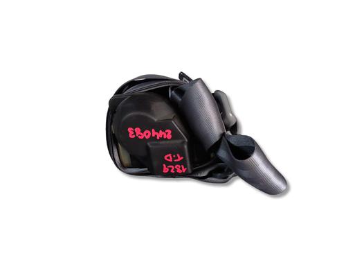 Sikkerhedssele bag højre Sikkerhedssele bag højre PEUGEOT 406 (8B) 1.8 16V (110 hp) 37417445 37417445