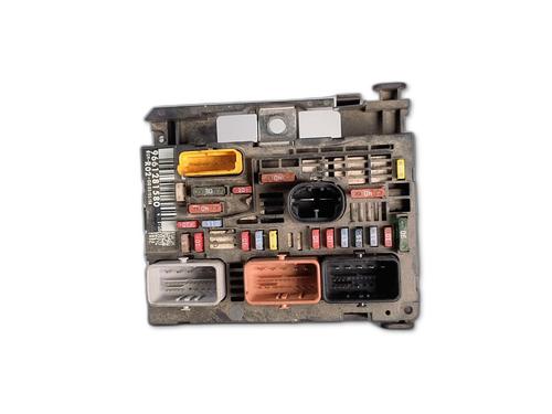 Used Fuse box Fuse box PEUGEOT 407 (6D_) 2.0 HDi 135 (6DRHRH, 6DRHRE, 6DRHRG, 6DRHRJ) (136 hp) 33755824 33755824