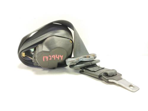 Used Rear center seatbelt RENAULT CLIO II (BB_, CB_) [1998-2016]  30143329