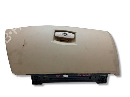 Used Glove box Glove box 39076719 39076719
