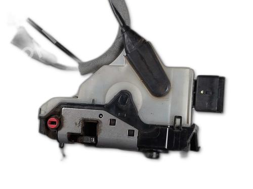 Używane Zamek drzwi tylnych lewych PEUGEOT 208 I (CA_, CC_) 1.6 HDi (114 hp) 30845772